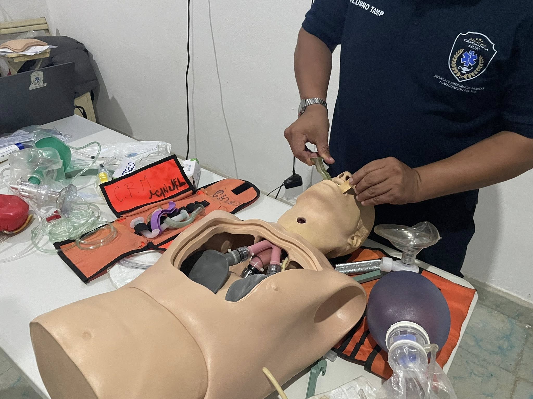 DIPLOMADOS EN CAPACITICACION Y ACTUALIZACION DE PROFESIONALES DE LA SALUD